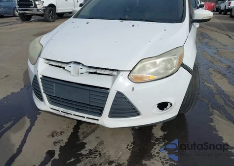 2014 Ford Focus Se z USA, uszkodzony, nr VIN 1FADP3F2XEL455506